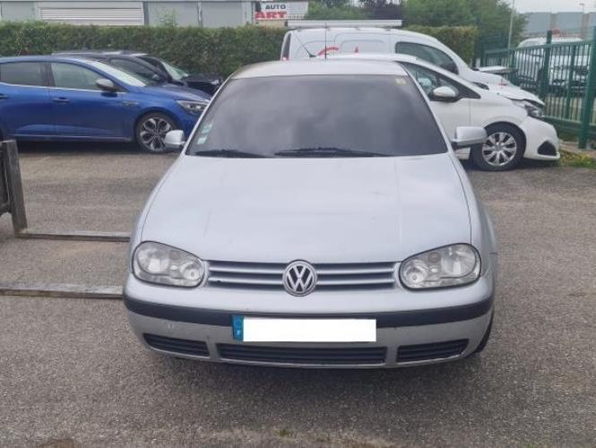 VOLKSWAGEN GOLF 4