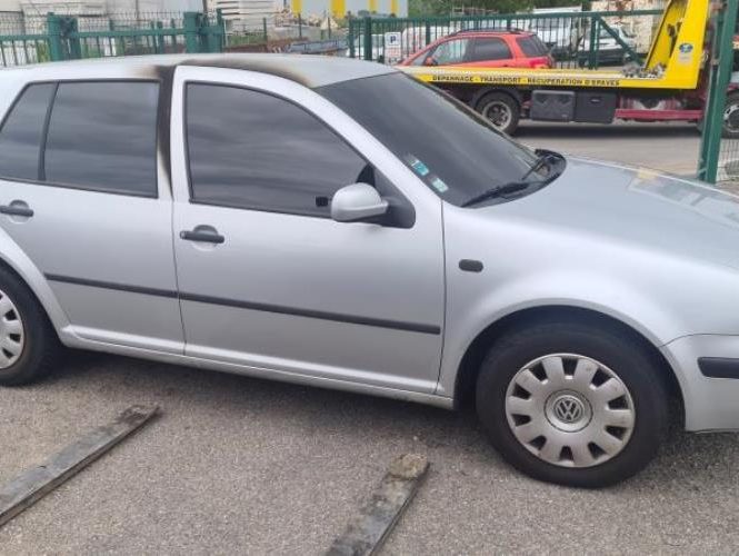 VOLKSWAGEN GOLF 4